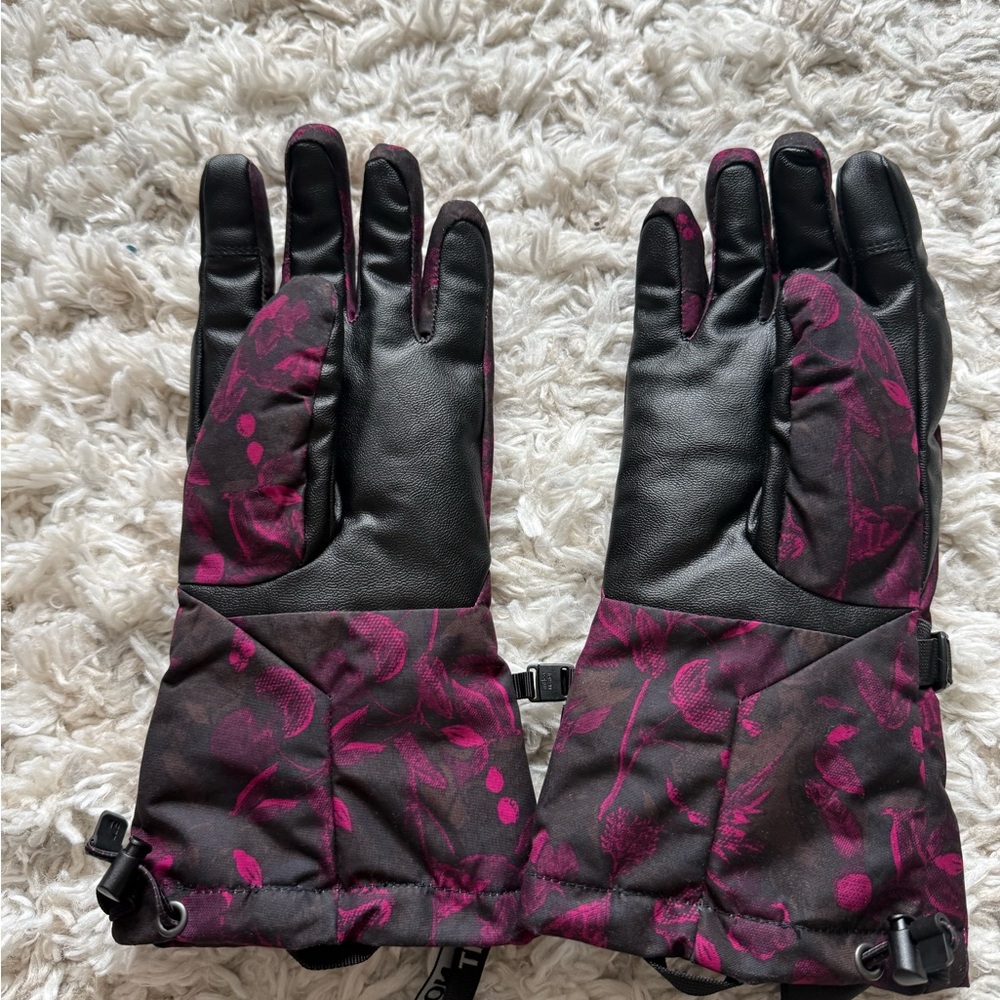The North Face Women's Black and Pink Floral-Pattern Ski Gloves - Picture 2 of 4